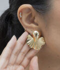 Aretes Gota Pétalo de flor dorado / Aleación de Metales